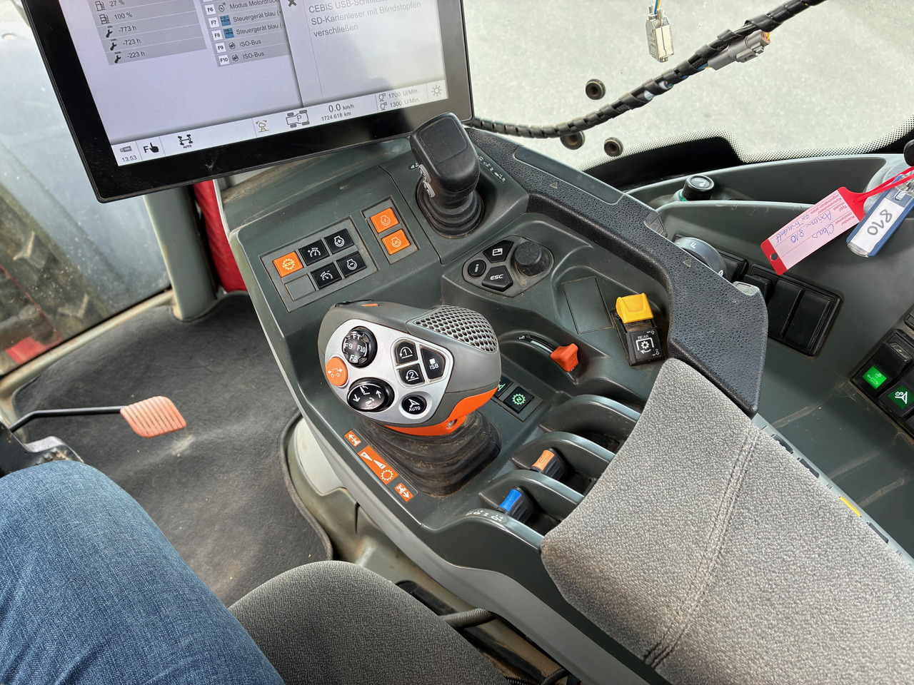 Claas Axion 810 - Traktor: slika 4 Claas Axion 810 - Traktor: slika 4