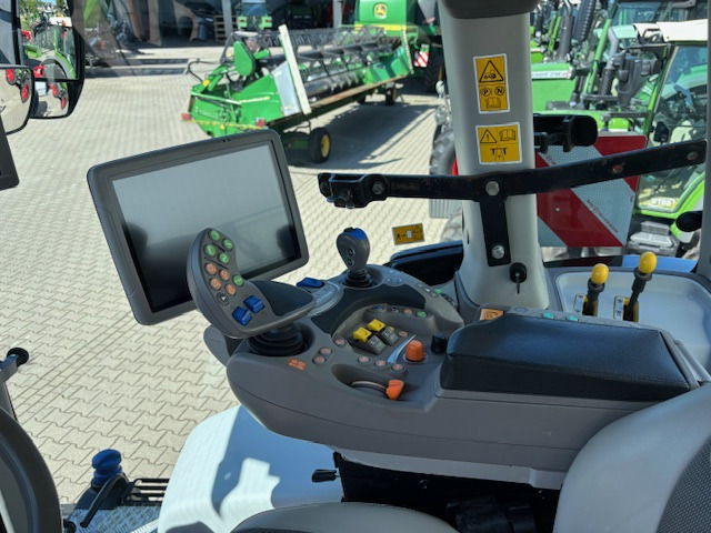Deutz-Fahr Agrotron 6215 TTV Warrior-RTK - Traktor: slika 3 Deutz-Fahr Agrotron 6215 TTV Warrior-RTK - Traktor: slika 3