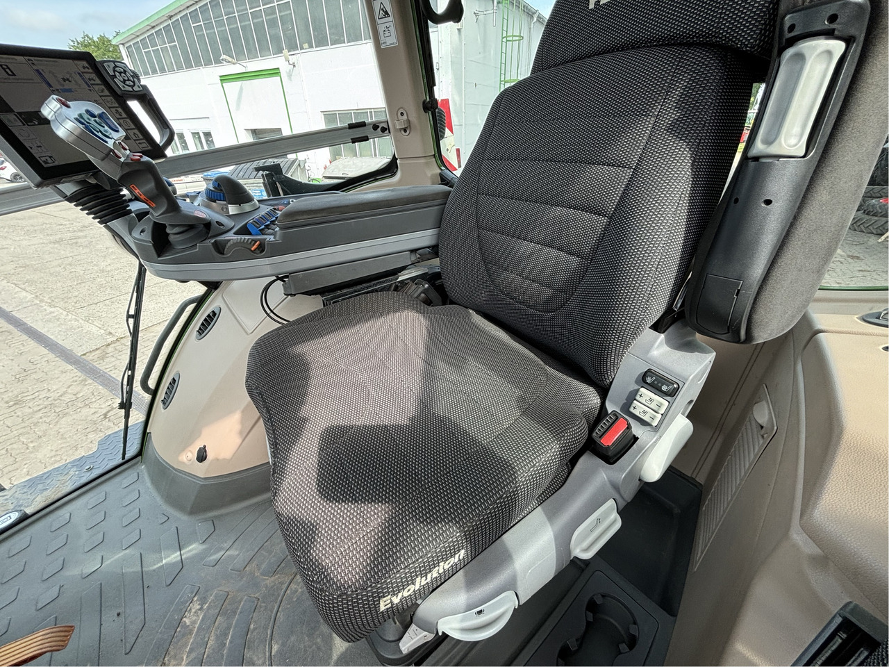 Fendt 1050 Vario S4 ProfiPlus Fendt 1050 Vario S4 ProfiPlus: slika 17 Fendt 1050 Vario S4 ProfiPlus Fendt 1050 Vario S4 ProfiPlus: slika 17