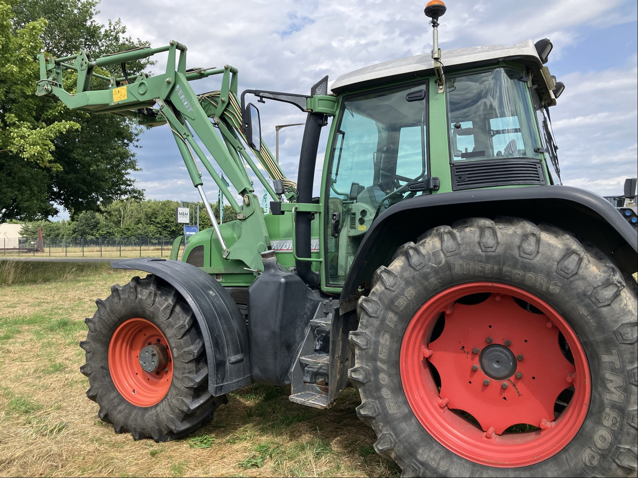 Fendt 712 COM1 - Traktor: slika 2 Fendt 712 COM1 - Traktor: slika 2