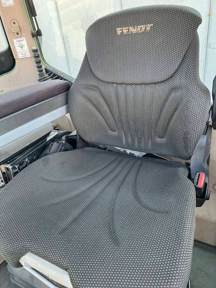 Fendt 718 Vario S4 Power - Traktor: slika 3 Fendt 718 Vario S4 Power - Traktor: slika 3