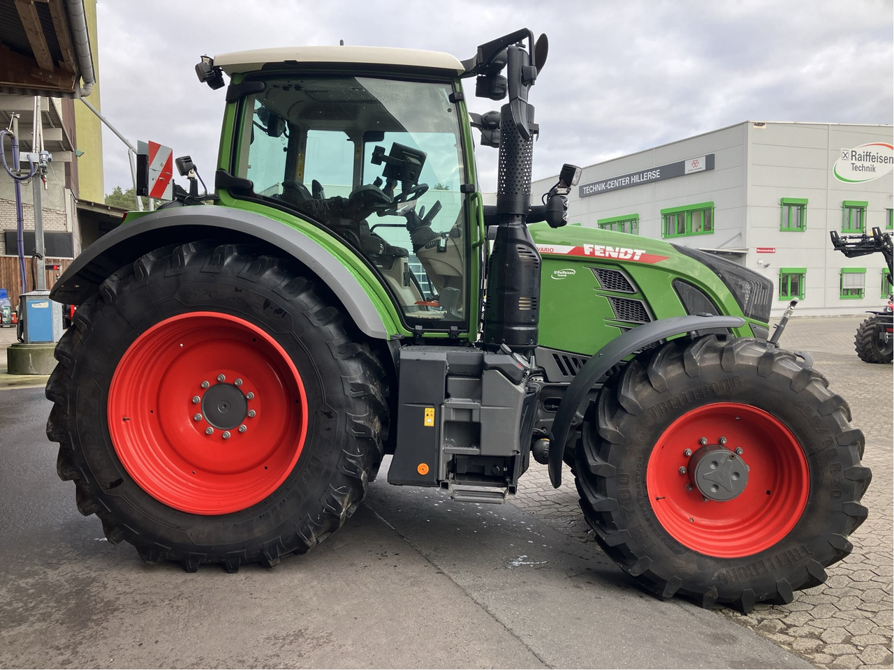 Traktor novi Fendt 724 Vario Gen6: slika 8
