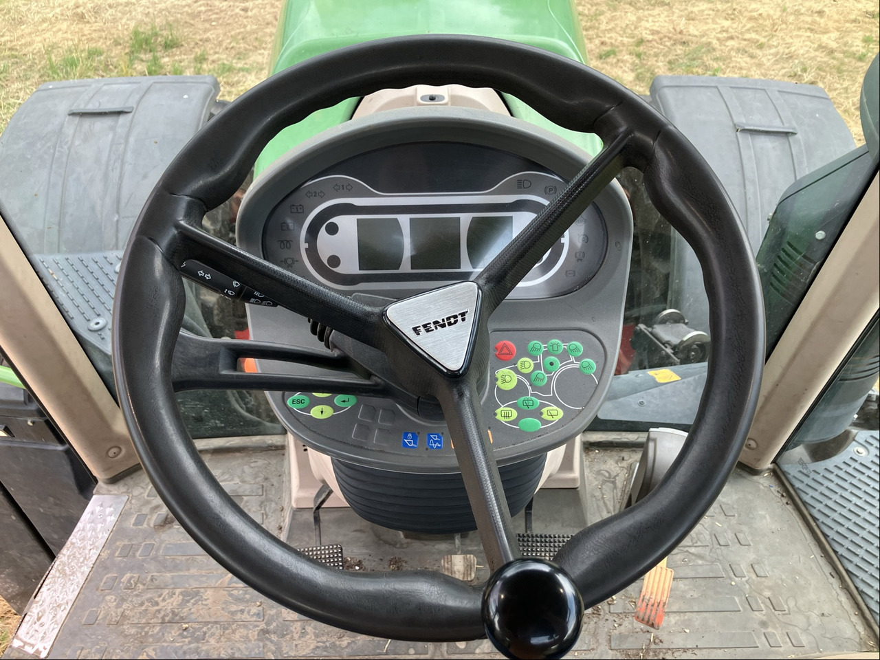 Fendt 724 Vario S4 Fendt 724 Vario S4: slika 10 Fendt 724 Vario S4 Fendt 724 Vario S4: slika 10