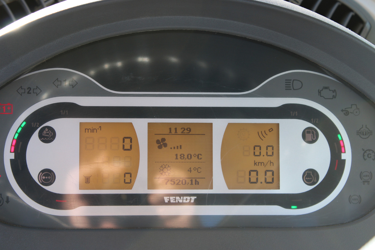 Fendt 828 Vario S4 Profi - Traktor: slika 2 Fendt 828 Vario S4 Profi - Traktor: slika 2
