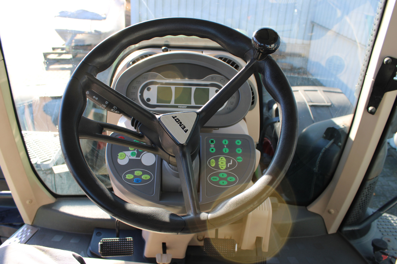 Fendt 828 Vario S4 Profi - Traktor: slika 4 Fendt 828 Vario S4 Profi - Traktor: slika 4