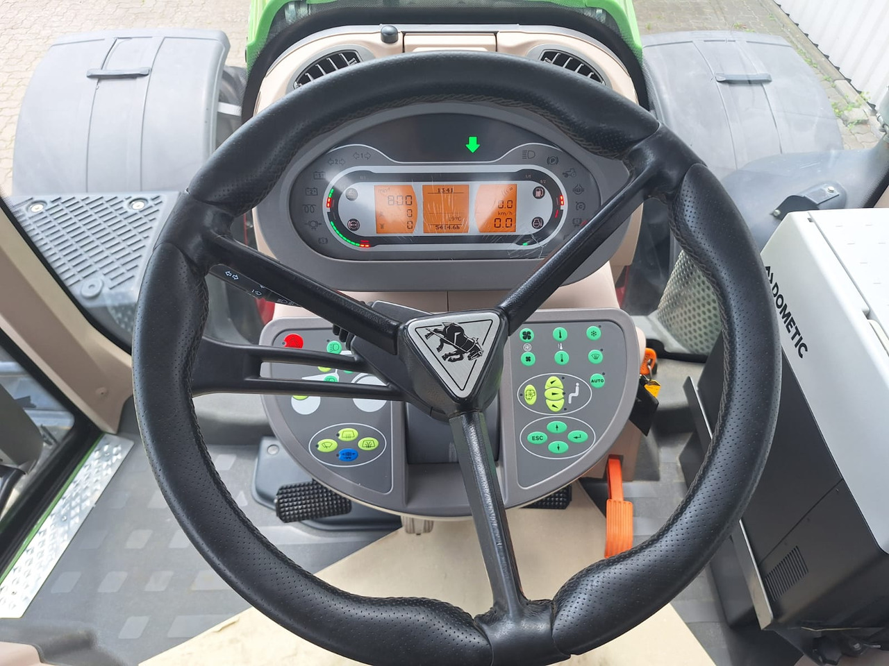 Fendt 828 Vario S4 ProfiPlus - Traktor: slika 3 Fendt 828 Vario S4 ProfiPlus - Traktor: slika 3