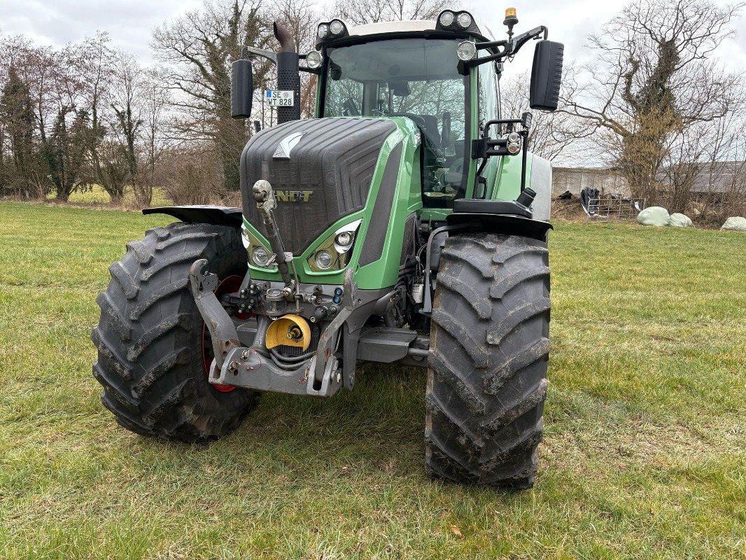 Fendt 828 Vario S4 ProfiPlus - Traktor: slika 1 Fendt 828 Vario S4 ProfiPlus - Traktor: slika 1