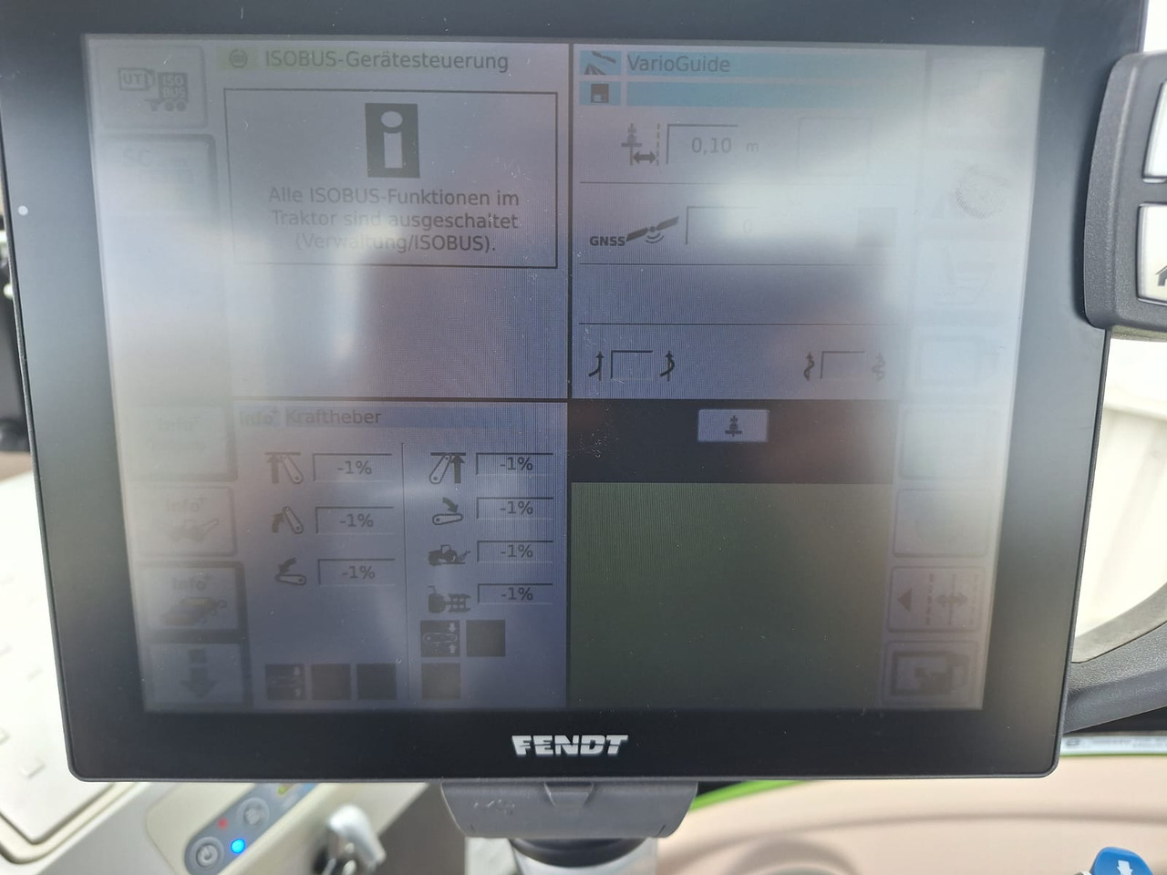 Fendt 828 Vario S4 ProfiPlus - Traktor: slika 4 Fendt 828 Vario S4 ProfiPlus - Traktor: slika 4