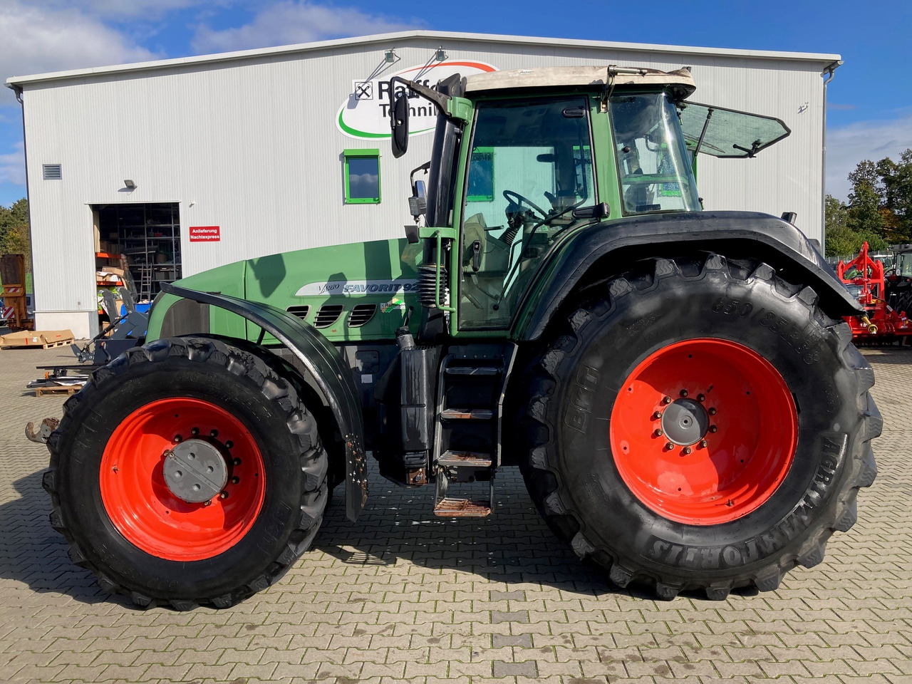 Fendt 924 Vario Favorit - Traktor: slika 1 Fendt 924 Vario Favorit - Traktor: slika 1