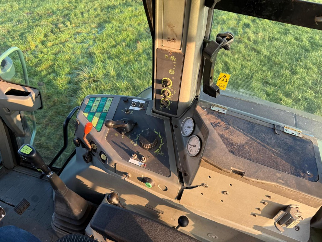 Fendt Favorit 824 - Traktor: slika 2 Fendt Favorit 824 - Traktor: slika 2