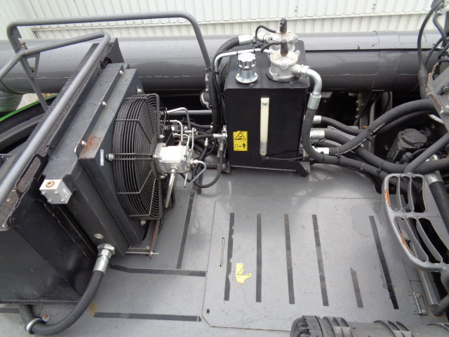 Fendt Mähdrescher 8410 P - Kombinovani kombajn: slika 5 Fendt Mähdrescher 8410 P - Kombinovani kombajn: slika 5