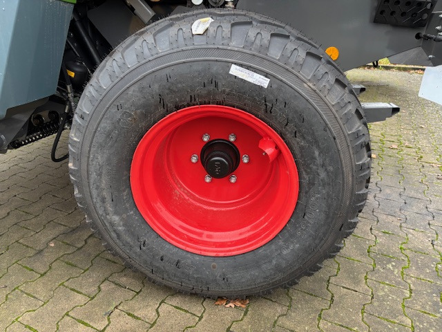 Fendt Rotana 130 F - 25 Messer - - Oprema za prevrtanje i razlaganje: slika 3 Fendt Rotana 130 F - 25 Messer - - Oprema za prevrtanje i razlaganje: slika 3