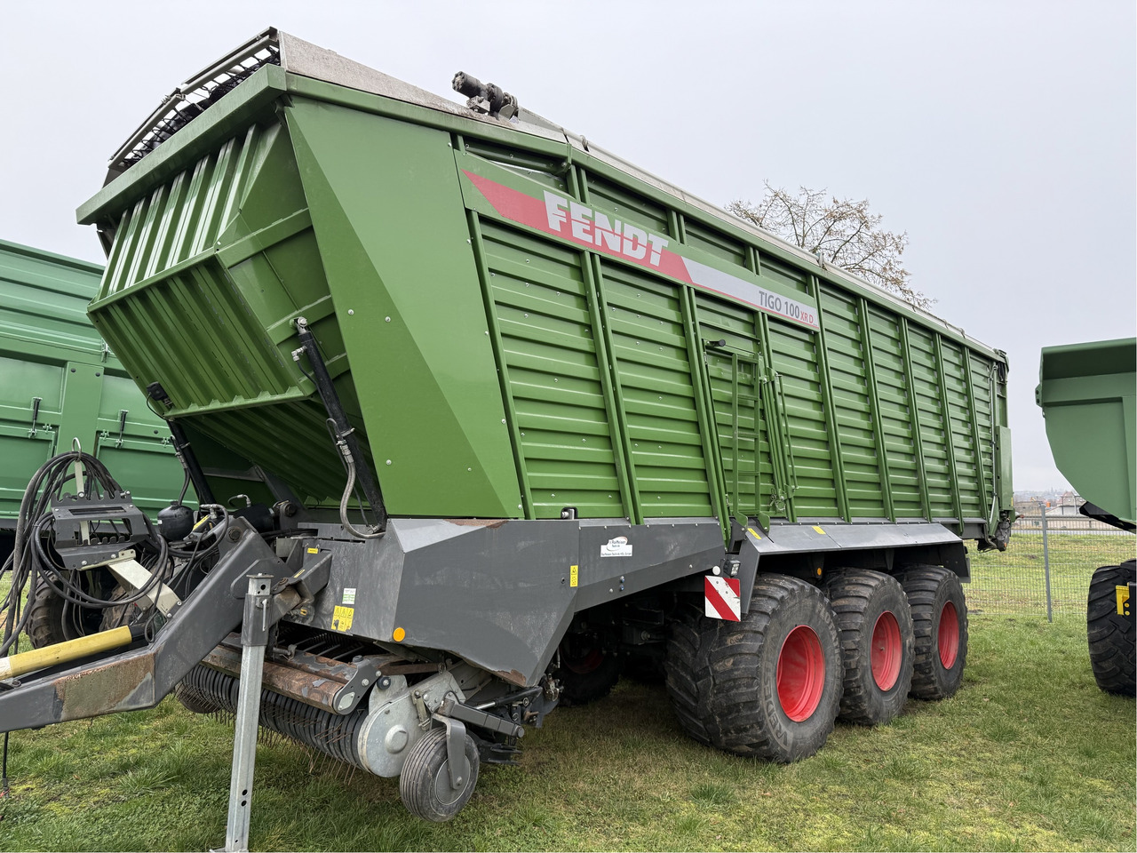 Fendt Tigo 100 XR - Prikolica sa automatskim punjenjem: slika 1 Fendt Tigo 100 XR - Prikolica sa automatskim punjenjem: slika 1
