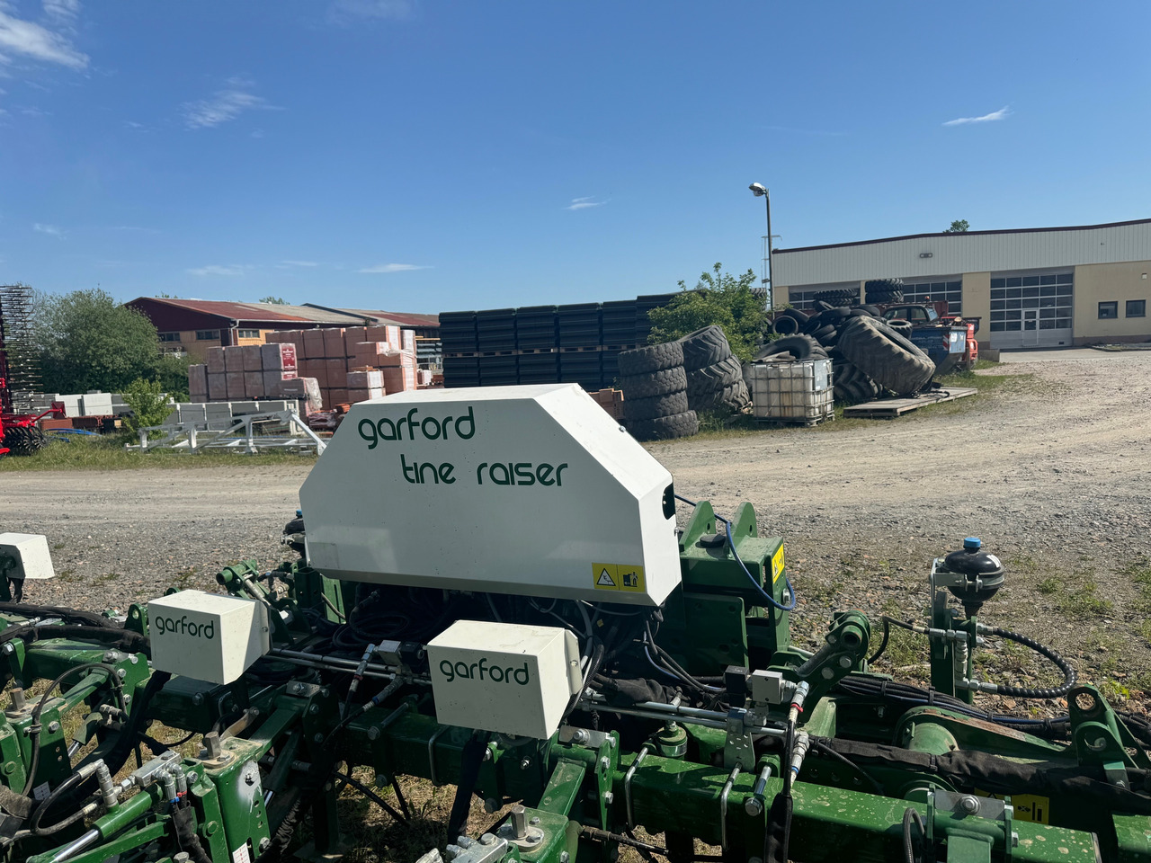 Garford Robocrop Guided Hoe - Kombajn za repu: slika 2 Garford Robocrop Guided Hoe - Kombajn za repu: slika 2