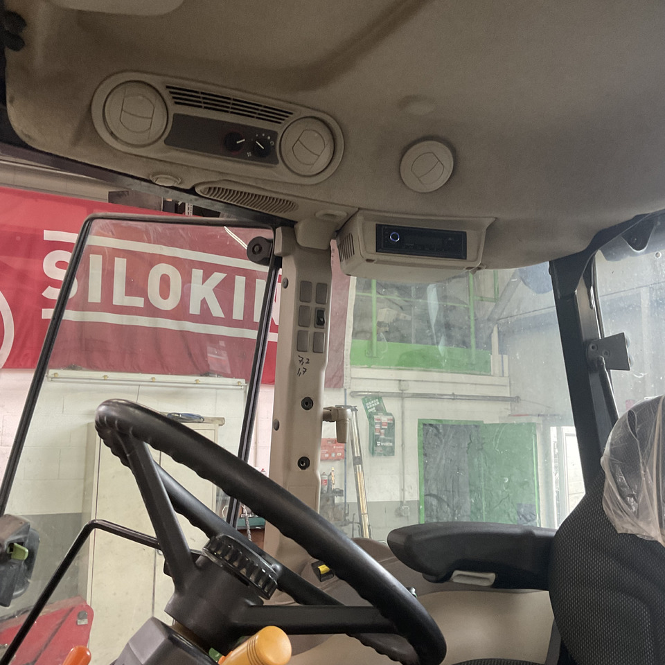 John Deere 5055 E - Traktor: slika 4 John Deere 5055 E - Traktor: slika 4