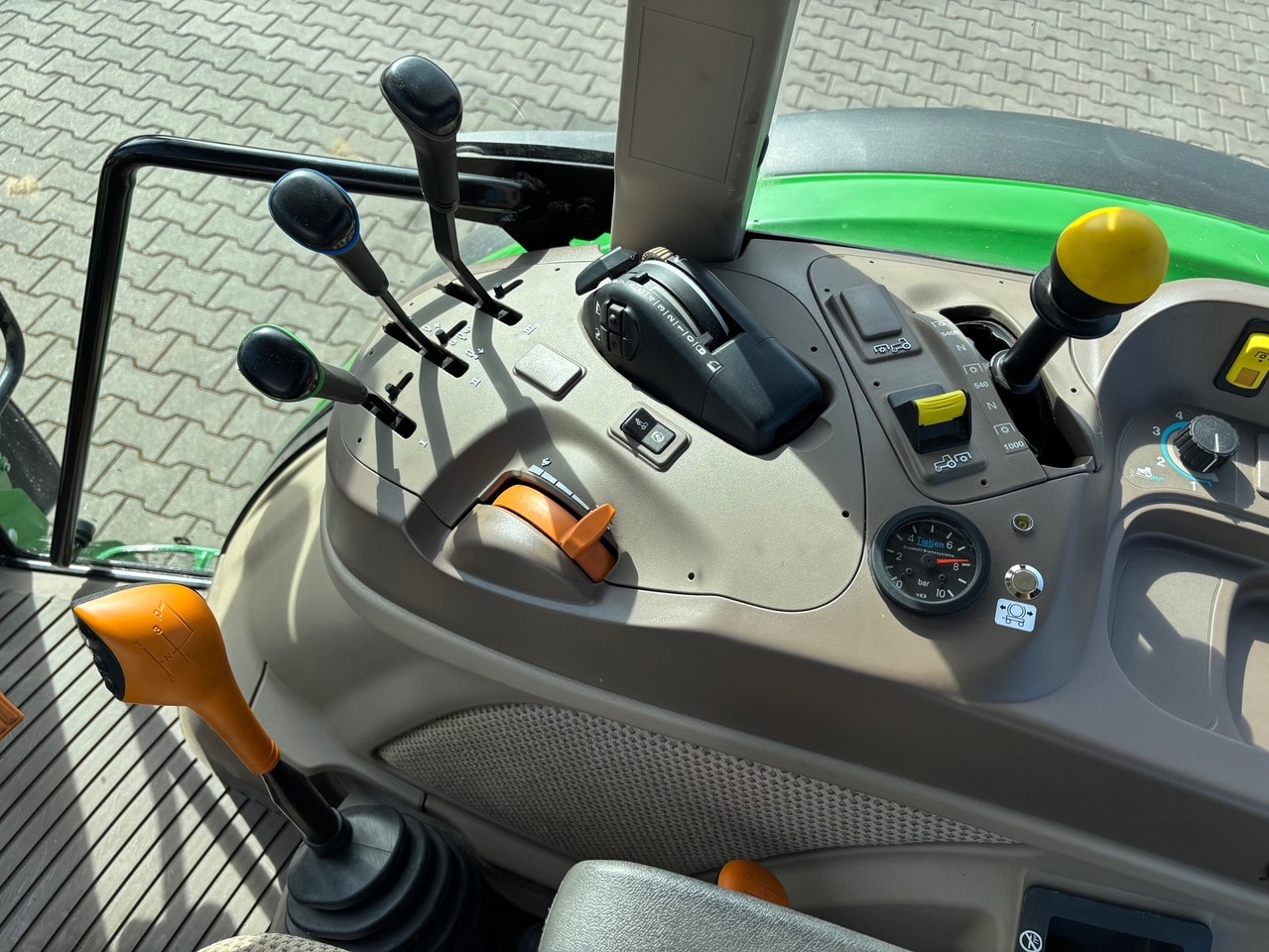 John Deere 5090 M - Traktor: slika 3 John Deere 5090 M - Traktor: slika 3