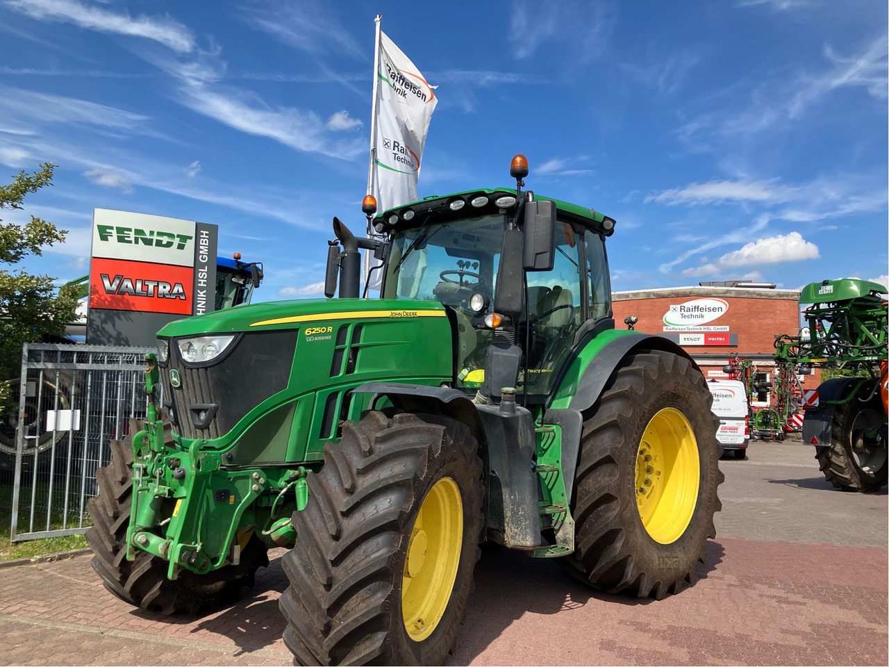 John Deere 6250 R - Traktor: slika 1 John Deere 6250 R - Traktor: slika 1