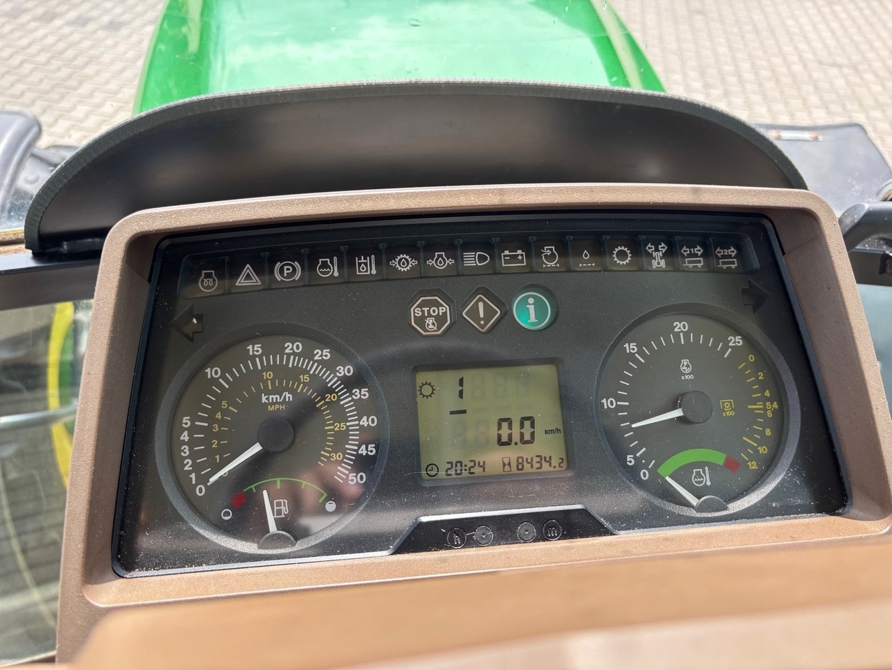 John Deere 6320 - Traktor: slika 3 John Deere 6320 - Traktor: slika 3