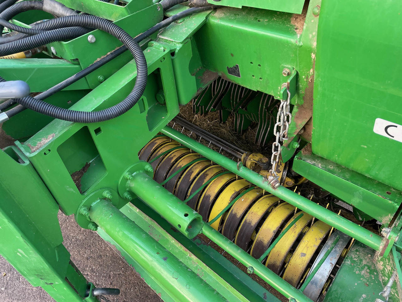 John Deere 864 Rundballenpresse - Oprema za prevrtanje i razlaganje: slika 2 John Deere 864 Rundballenpresse - Oprema za prevrtanje i razlaganje: slika 2