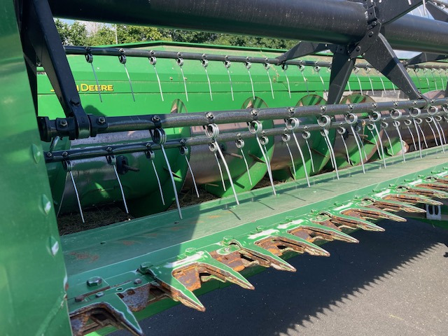 John Deere T660 Hilmaster - Kombinovani kombajn: slika 2 John Deere T660 Hilmaster - Kombinovani kombajn: slika 2