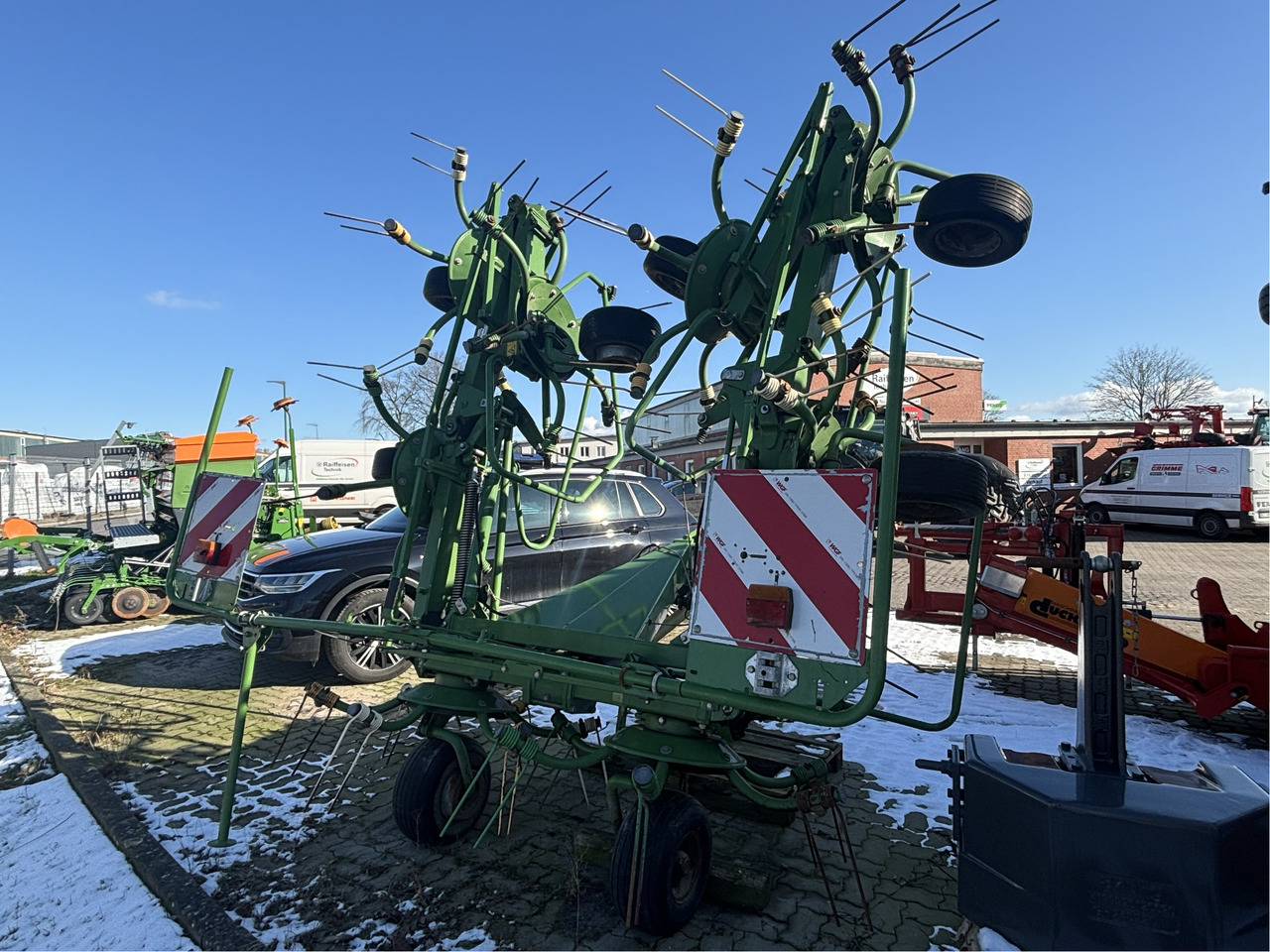 Krone Heuwender KW 882 - Prevrtač/ Grabuljač: slika 4 Krone Heuwender KW 882 - Prevrtač/ Grabuljač: slika 4