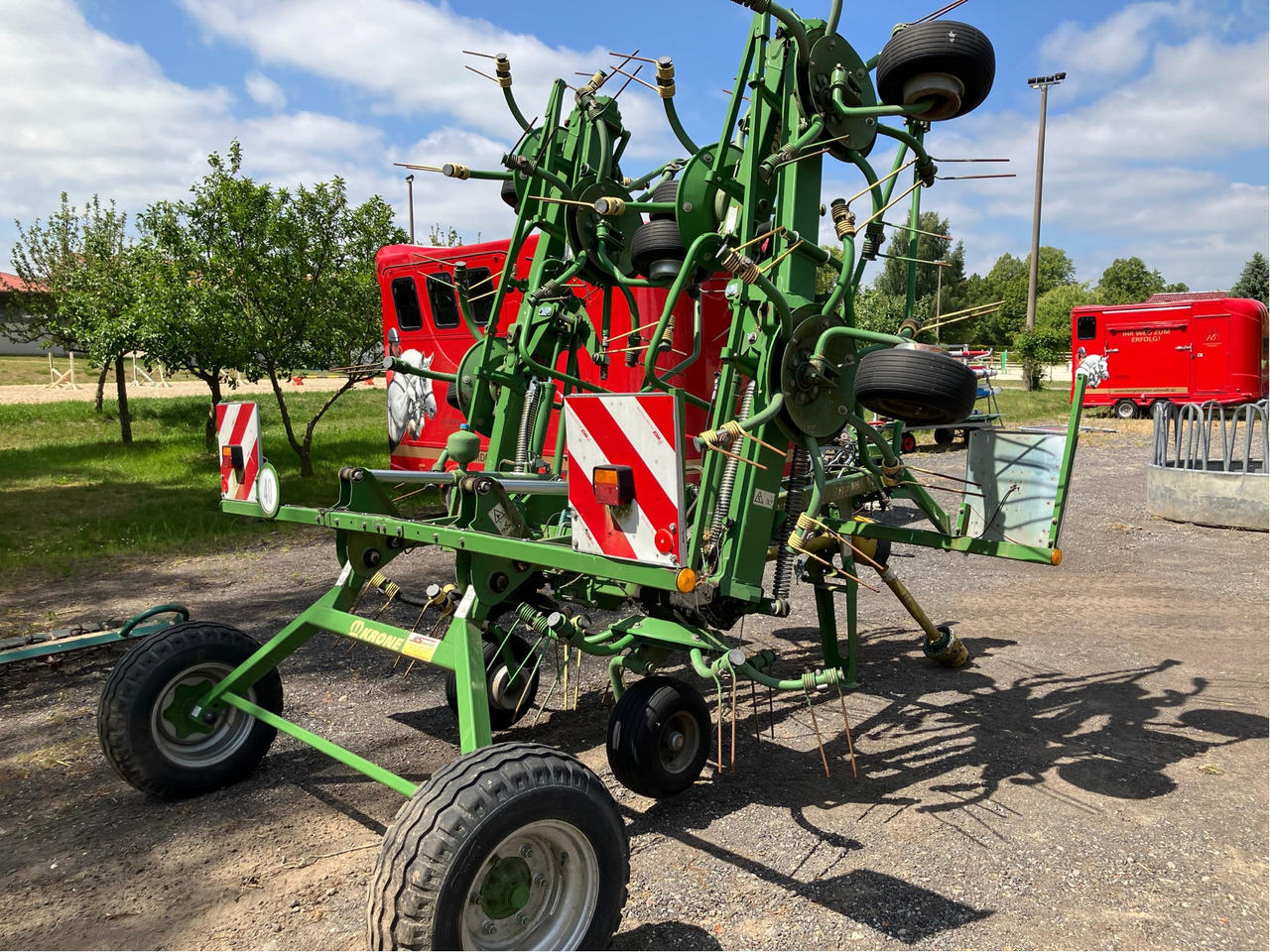 Krone KWT 8.82/8 - Prevrtač/ Grabuljač: slika 2 Krone KWT 8.82/8 - Prevrtač/ Grabuljač: slika 2