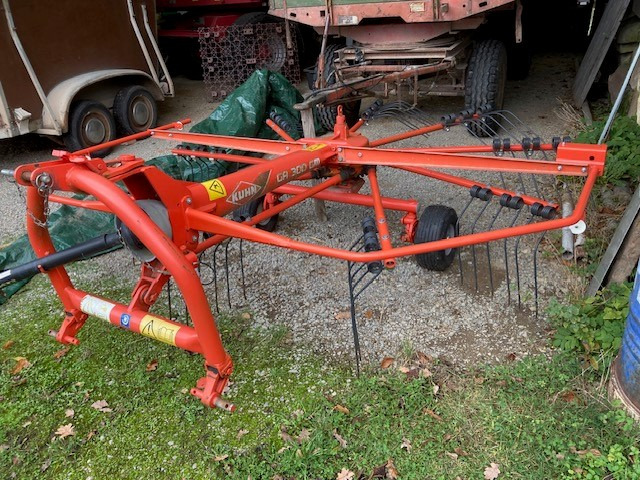 Prevrtač/ Grabuljač Kuhn Einkreiselschwader: slika 1