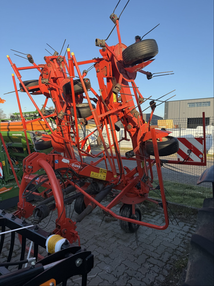 Kuhn Heuwender GF 8702 - Prevrtač/ Grabuljač: slika 3 Kuhn Heuwender GF 8702 - Prevrtač/ Grabuljač: slika 3