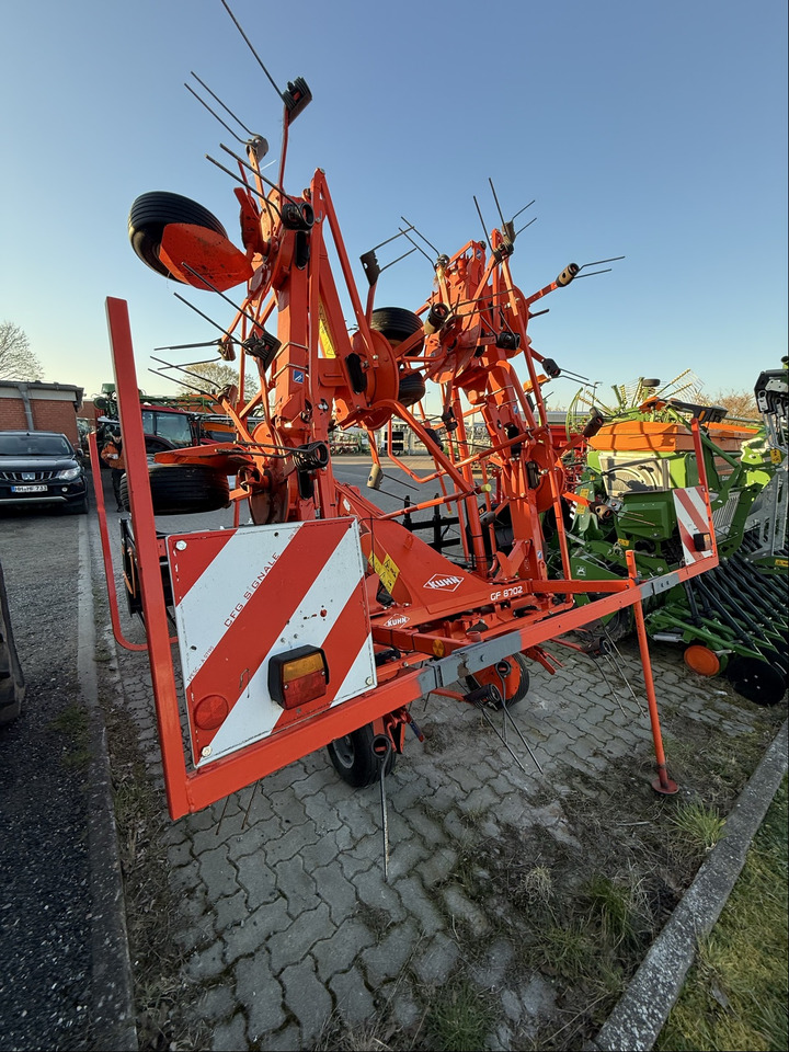 Kuhn Heuwender GF 8702 - Prevrtač/ Grabuljač: slika 4 Kuhn Heuwender GF 8702 - Prevrtač/ Grabuljač: slika 4