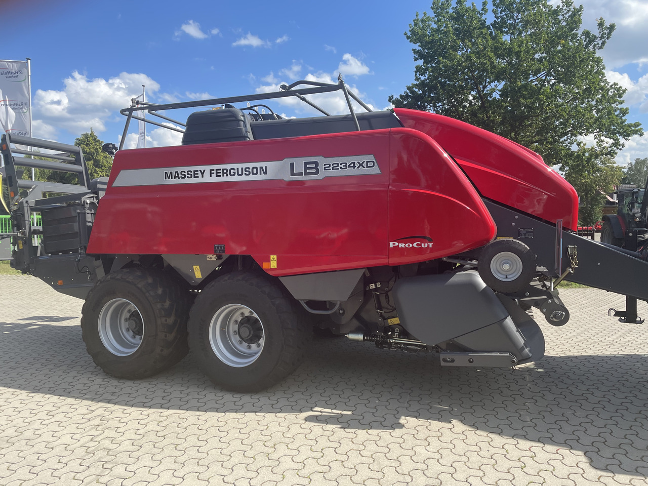 Massey Ferguson 2234 XDTC EU - Balirka za kockaste bale: slika 1 Massey Ferguson 2234 XDTC EU - Balirka za kockaste bale: slika 1