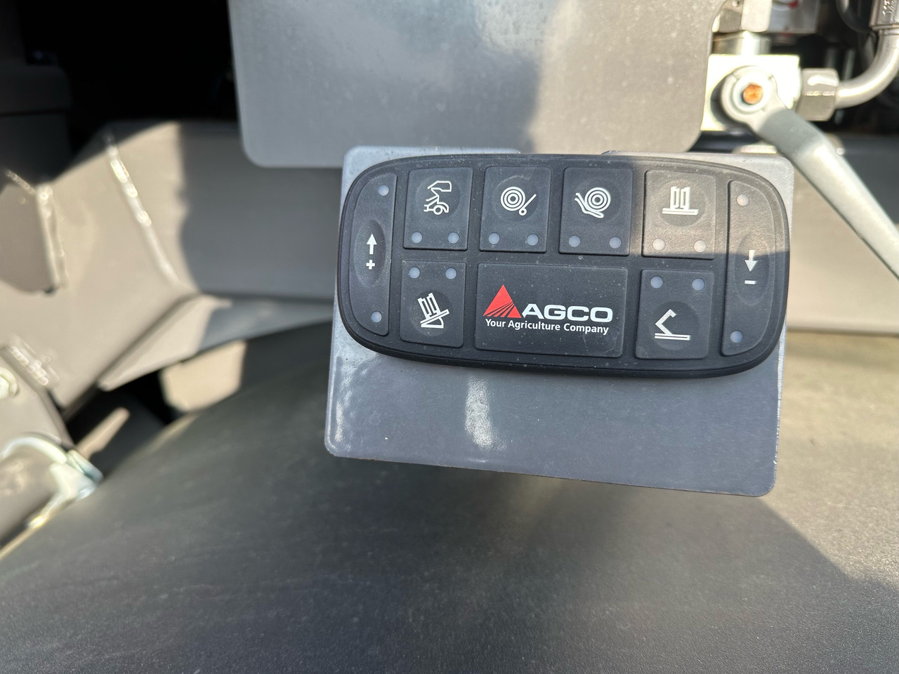 Massey Ferguson 3130 F P-W-Kombi 25Messer - Oprema za prevrtanje i razlaganje: slika 2 Massey Ferguson 3130 F P-W-Kombi 25Messer - Oprema za prevrtanje i razlaganje: slika 2