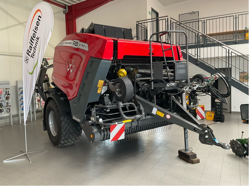 Massey Ferguson 4160 V P-W-Kombi 25 Messer - Oprema za prevrtanje i razlaganje: slika 1 Massey Ferguson 4160 V P-W-Kombi 25 Messer - Oprema za prevrtanje i razlaganje: slika 1