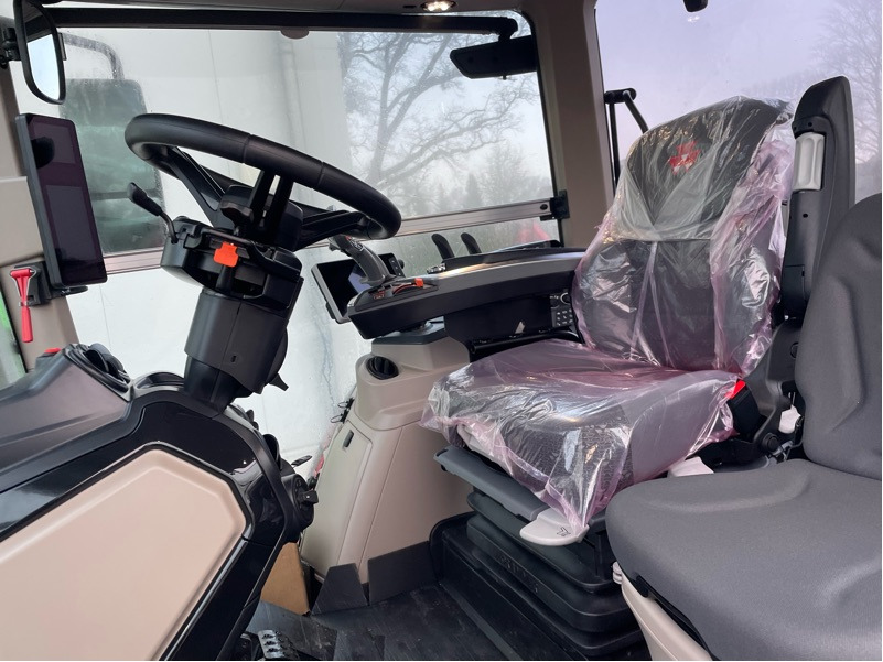 Massey Ferguson 8S.265 Dyna-7 EFFICIENT - Traktor: slika 2 Massey Ferguson 8S.265 Dyna-7 EFFICIENT - Traktor: slika 2