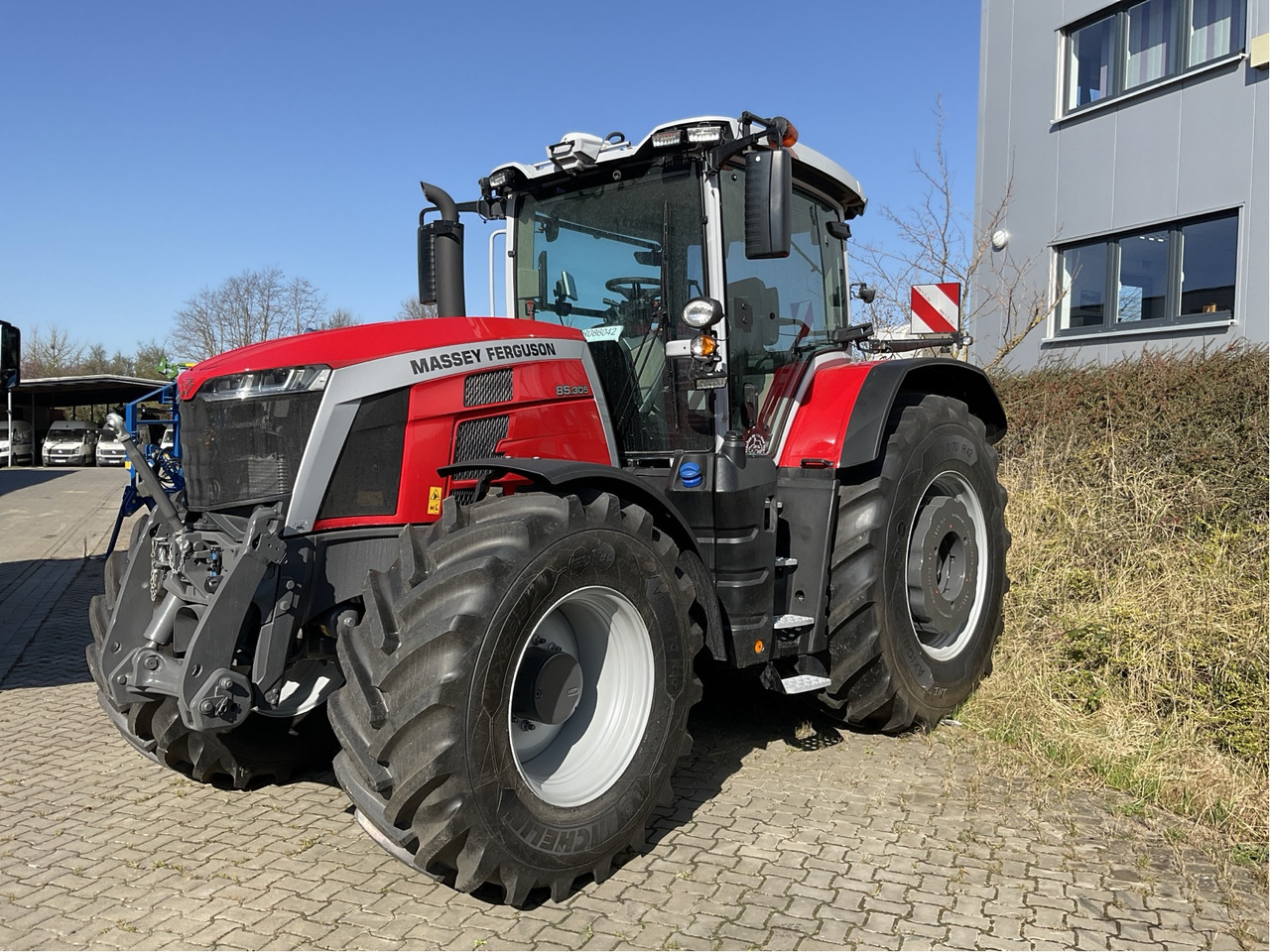 Massey Ferguson 8S.305 Dyna-VT EXCLUSIVE - Traktor: slika 1 Massey Ferguson 8S.305 Dyna-VT EXCLUSIVE - Traktor: slika 1