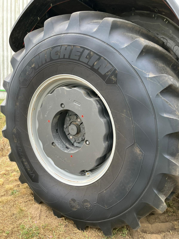 Massey Ferguson 8S.305 Dyna-VT EXCLUSIVE - Traktor: slika 4 Massey Ferguson 8S.305 Dyna-VT EXCLUSIVE - Traktor: slika 4