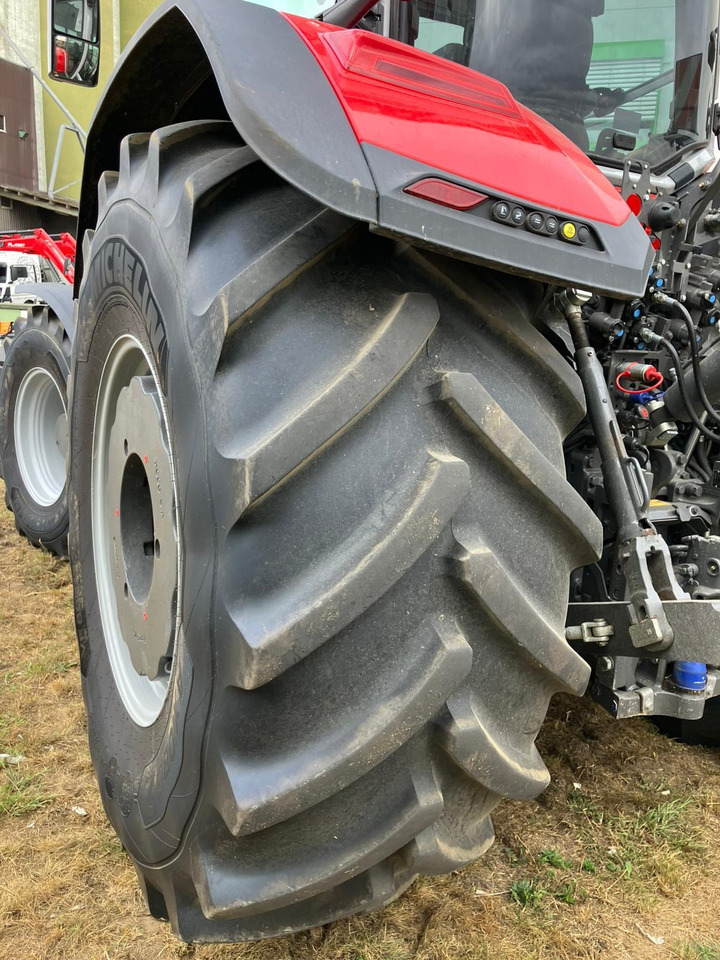 Massey Ferguson 8S.305 Dyna-VT EXCLUSIVE - Traktor: slika 2 Massey Ferguson 8S.305 Dyna-VT EXCLUSIVE - Traktor: slika 2