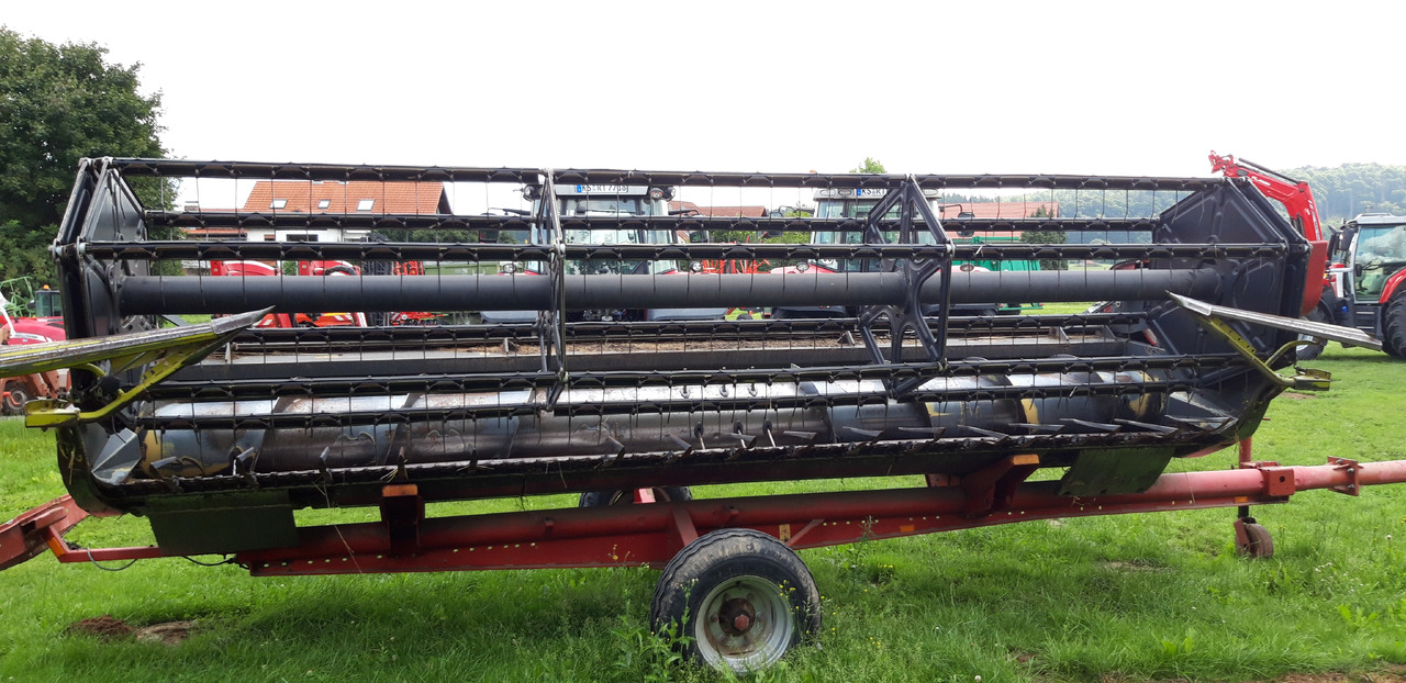 Massey Ferguson Beta 7260 - Kombinovani kombajn: slika 4 Massey Ferguson Beta 7260 - Kombinovani kombajn: slika 4