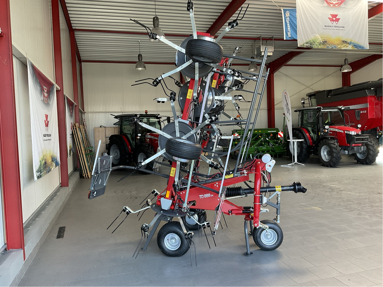 Massey Ferguson TD 868 DN Heuwender - Prevrtač/ Grabuljač: slika 2 Massey Ferguson TD 868 DN Heuwender - Prevrtač/ Grabuljač: slika 2