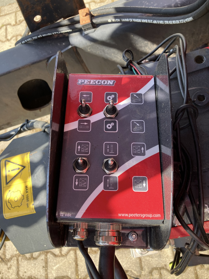 Peecon Biga 20-215 Twin Plus - Prikolica za mešanje stočne hrane: slika 3 Peecon Biga 20-215 Twin Plus - Prikolica za mešanje stočne hrane: slika 3