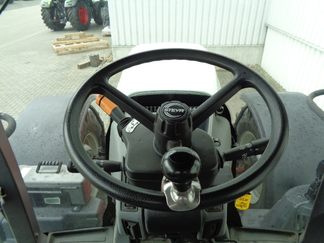 Steyr CVT 6230 - Traktor: slika 2 Steyr CVT 6230 - Traktor: slika 2
