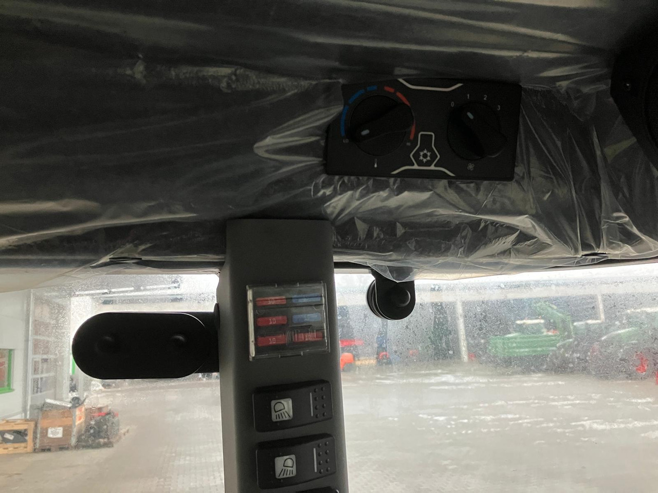 Valtra F105N St5 - Traktor: slika 2 Valtra F105N St5 - Traktor: slika 2