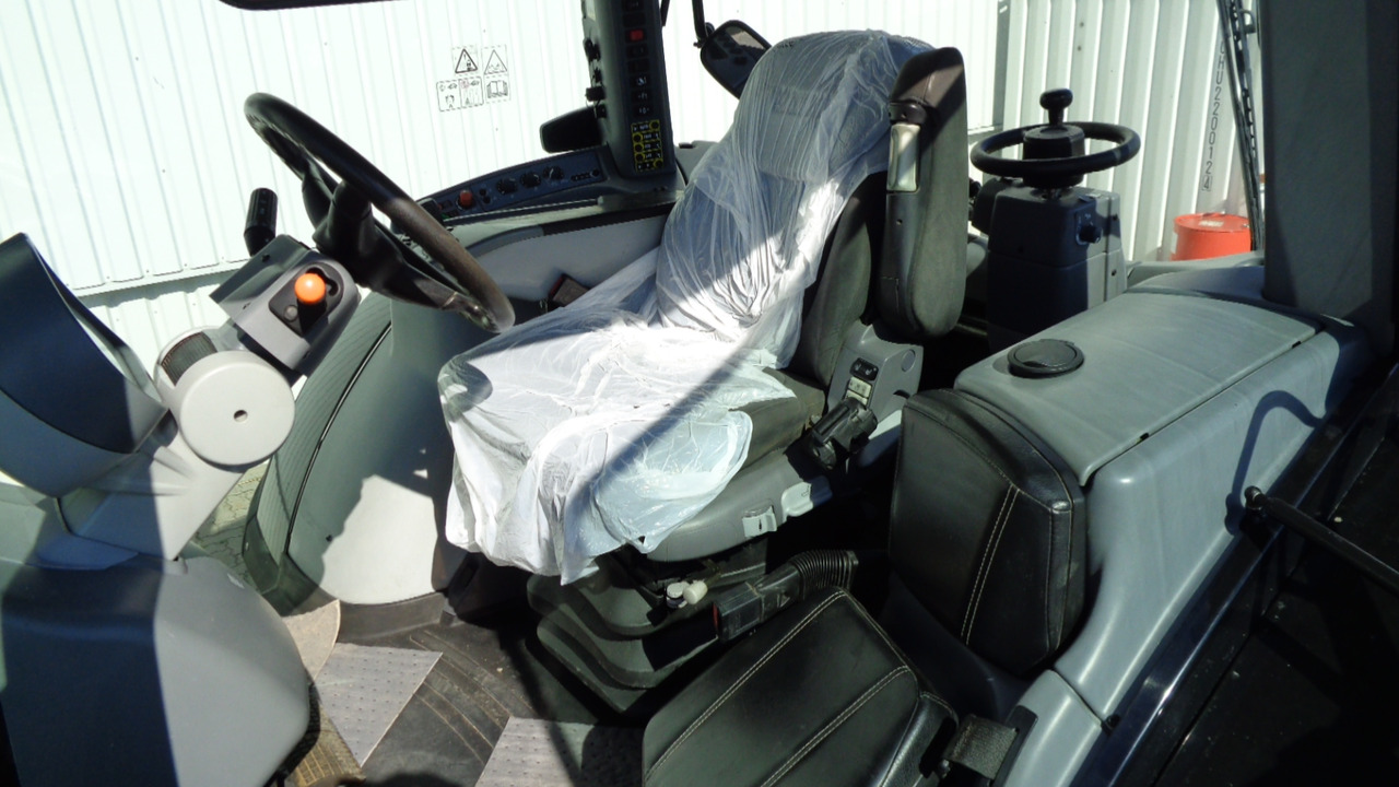 Traktor Valtra S374: slika 7