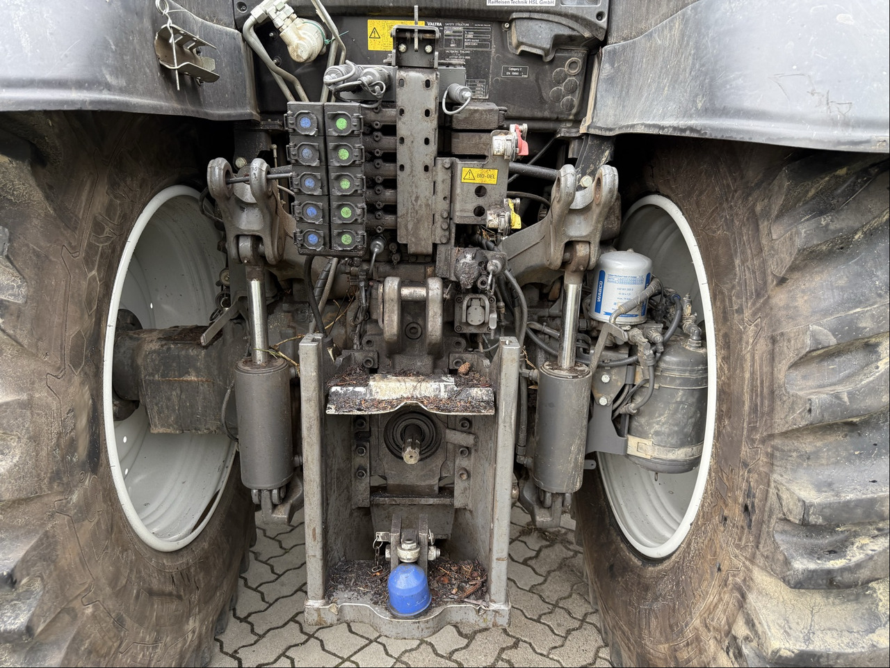 Valtra T254 Versu TwinTrac - Traktor: slika 3 Valtra T254 Versu TwinTrac - Traktor: slika 3