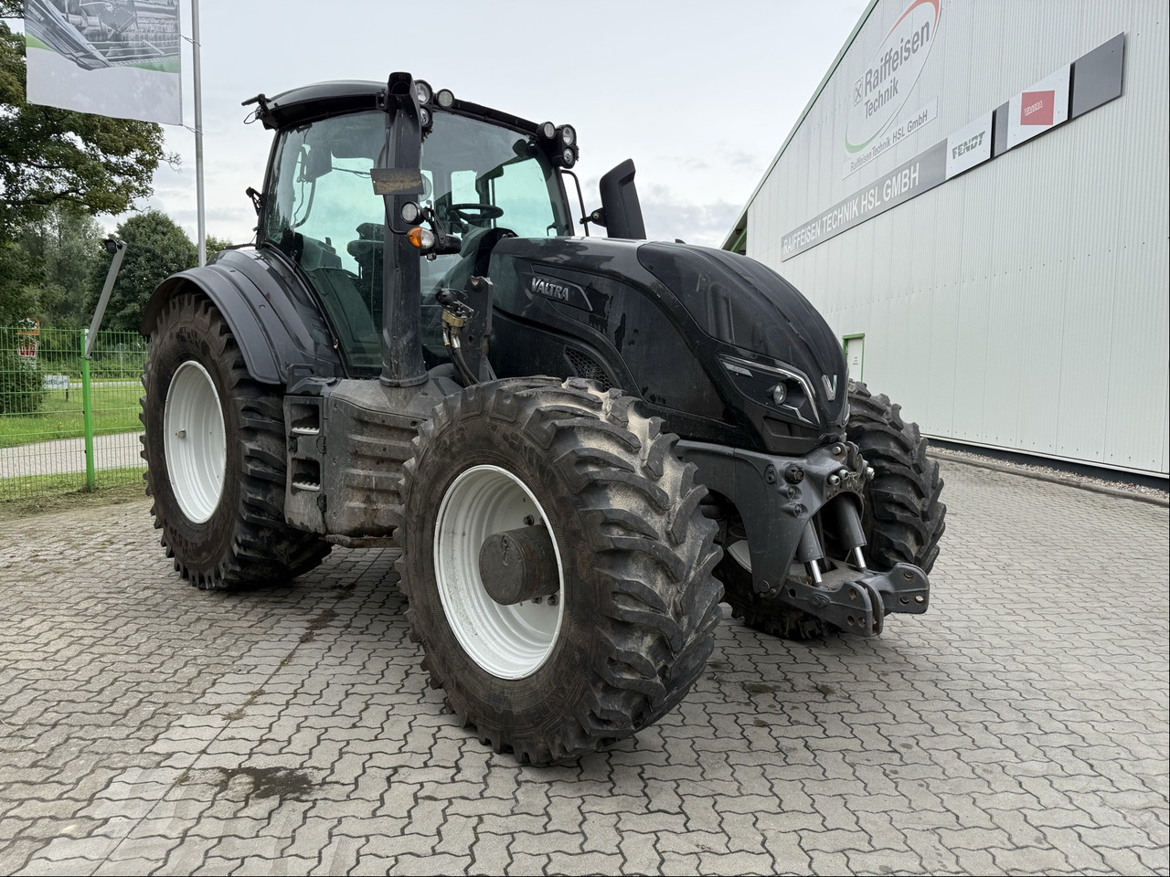 Valtra T254 Versu TwinTrac - Traktor: slika 1 Valtra T254 Versu TwinTrac - Traktor: slika 1