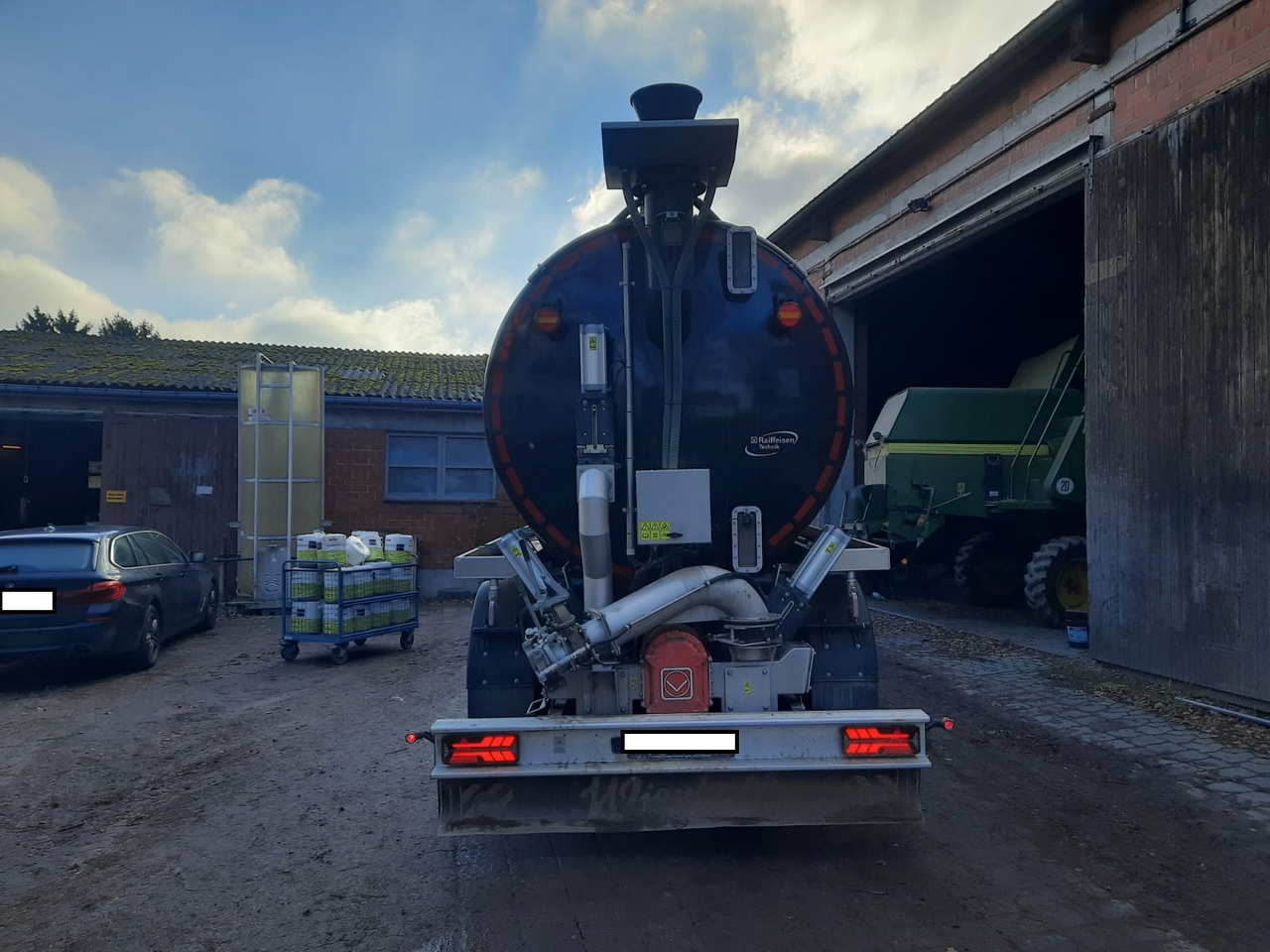 Wienhoff Drei-Achs Tanksattelauflieger - Oprema za đubrenje: slika 3 Wienhoff Drei-Achs Tanksattelauflieger - Oprema za đubrenje: slika 3