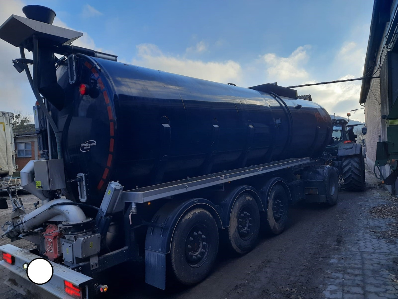 Wienhoff Drei-Achs Tanksattelauflieger - Oprema za đubrenje: slika 2 Wienhoff Drei-Achs Tanksattelauflieger - Oprema za đubrenje: slika 2