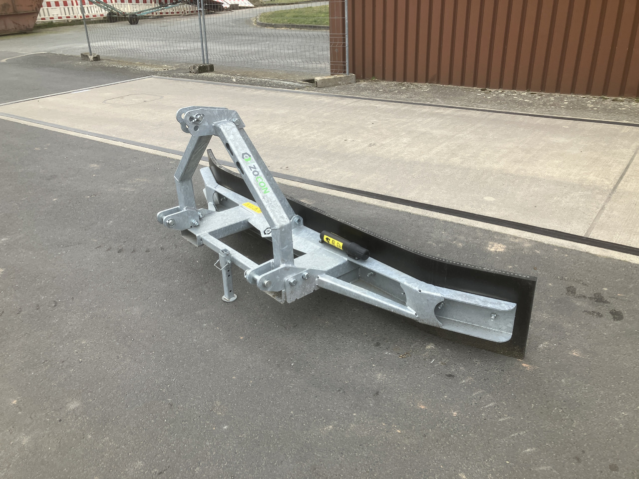 Zocon Budget Gummischieber 270 Dreip - Oprema za stoku: slika 3 Zocon Budget Gummischieber 270 Dreip - Oprema za stoku: slika 3