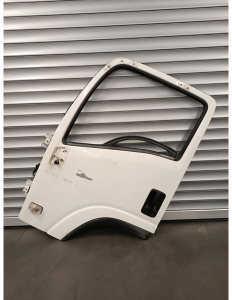 Isuzu LH - DRIVER - SX - LATO GUIDA - Vrata i delovi za Kamion: slika 1 Isuzu LH - DRIVER - SX - LATO GUIDA - Vrata i delovi za Kamion: slika 1