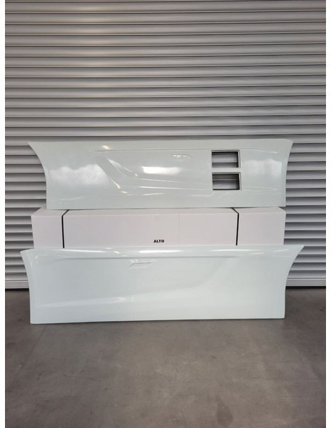 Iveco 3800mm Fuel tank steps / scalini serbatoio - Aerodinamika/ Spojler za Kamion: slika 4 Iveco 3800mm Fuel tank steps / scalini serbatoio - Aerodinamika/ Spojler za Kamion: slika 4
