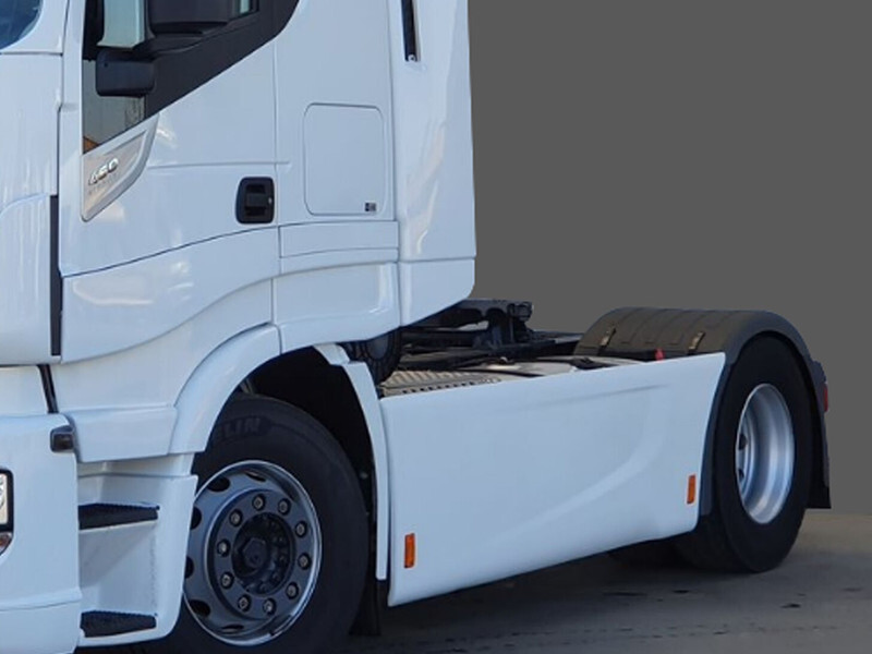 Iveco HI WAY Sideskirts / Fairings - Aerodinamika/ Spojler za Kamion: slika 2 Iveco HI WAY Sideskirts / Fairings - Aerodinamika/ Spojler za Kamion: slika 2